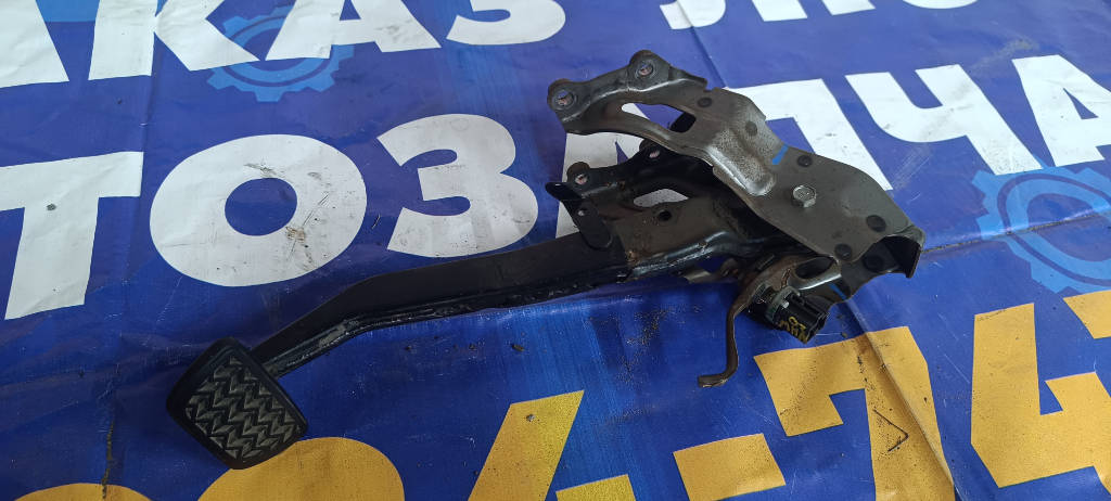 Педаль тормоза 5510647040 Toyota Prius 2009 NHW20 1NZFXE