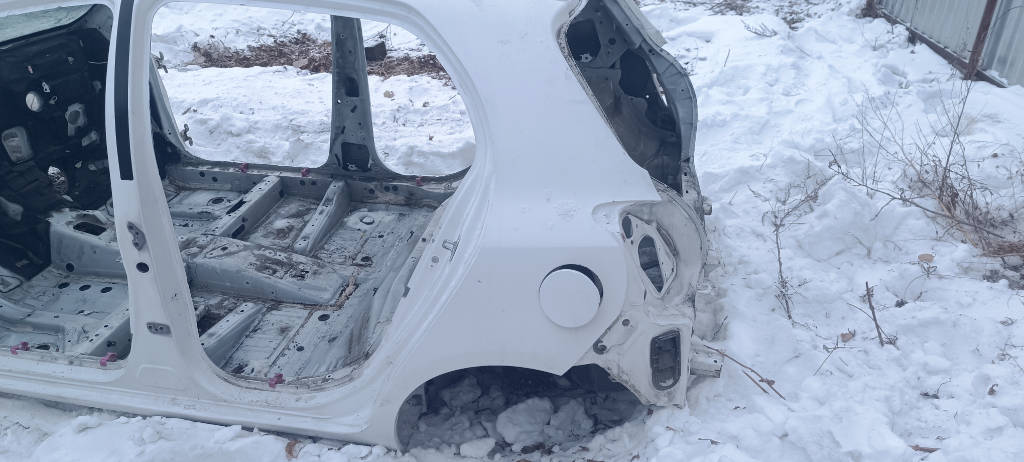 Крыло левое заднее Toyota Vitz 2010 KSP90 1KRFE