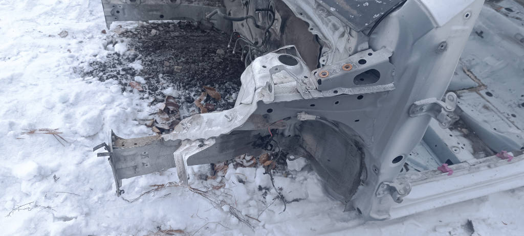 Лонжерон левый передний Toyota Vitz 2010 KSP90 1KRFE