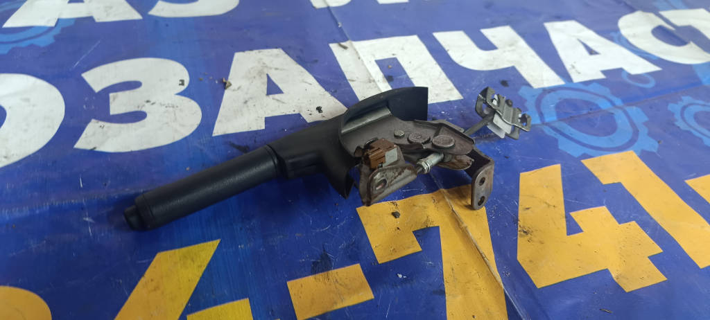 Ручка ручника 4620152070B0 Toyota Vitz 2010 KSP90 1KRFE