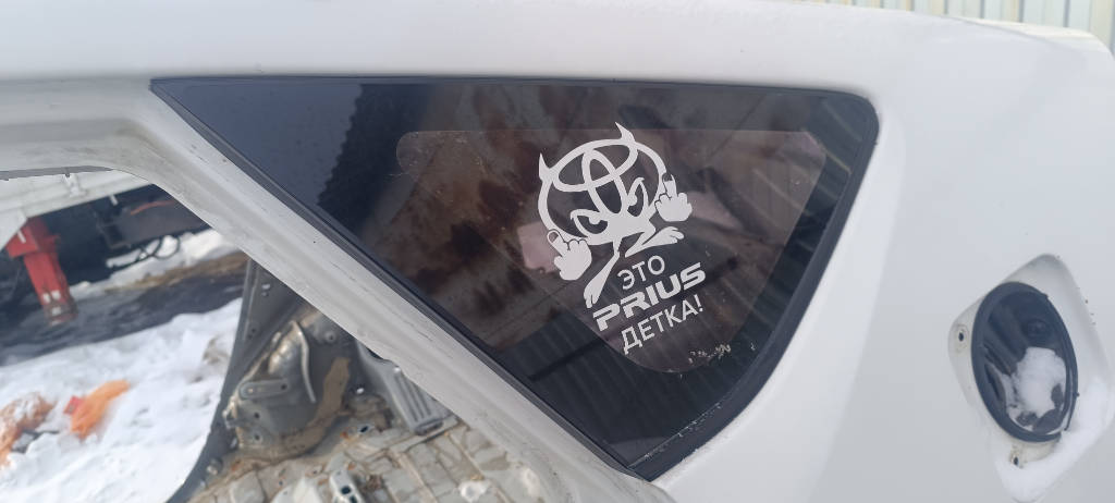 Форточка кузова левая задняя Toyota Prius 2009 NHW20 1NZFXE