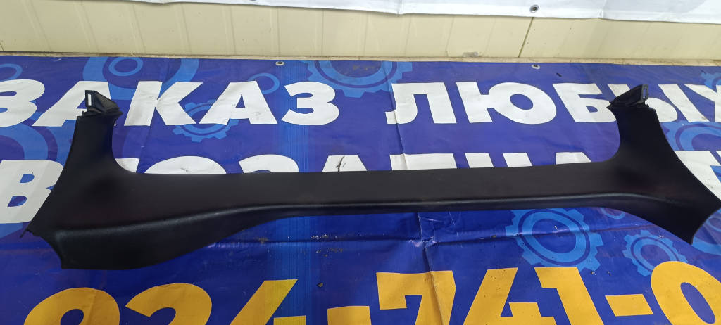 Обшивка крышки багажника 6775147020 Toyota Prius 2009 NHW20 1NZFXE