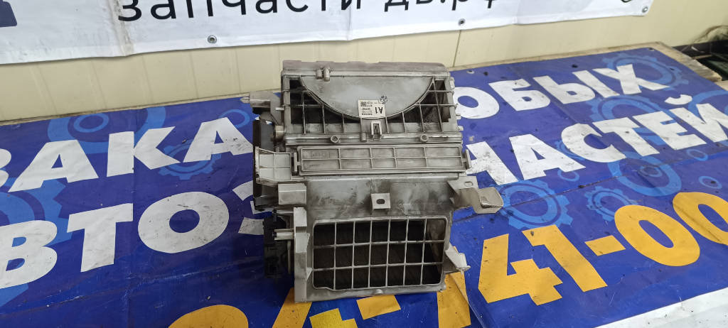 Корпус моторчика печки 8701047081 Toyota Prius 2009 NHW20 1NZFXE