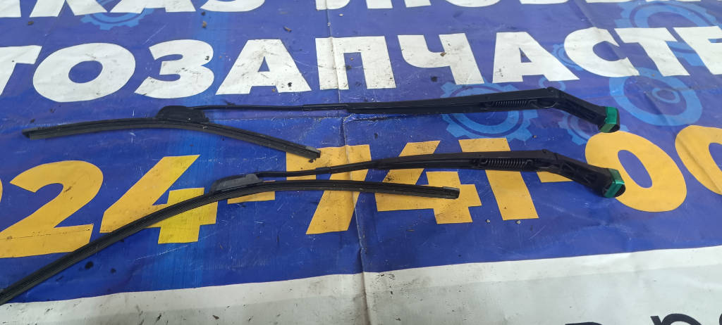 Дворник 8521152210 Toyota Vitz 2010 KSP90 1KRFE