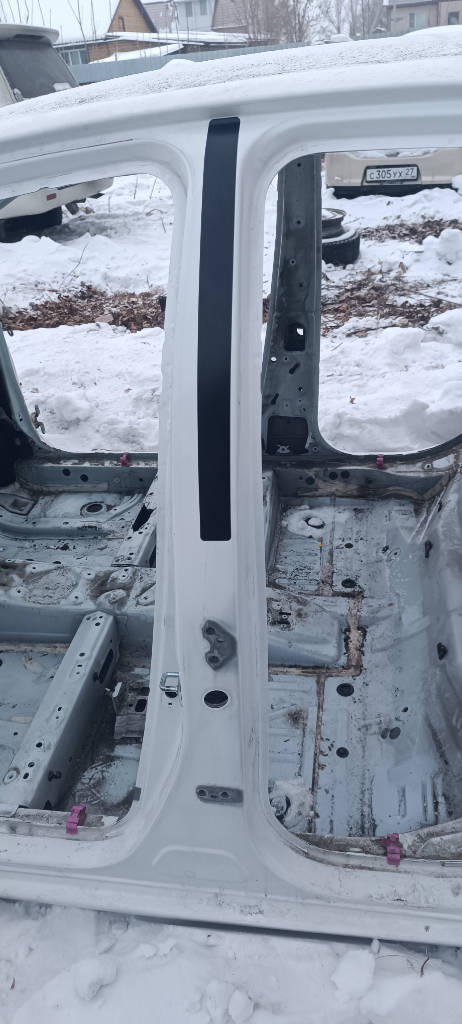 Стойка кузова центральная левая Toyota Vitz 2010 KSP90 1KRFE