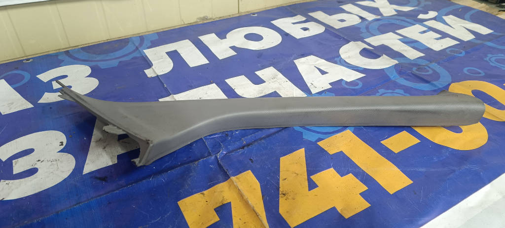 Накладка на стойку правая передняя 6221152120 Toyota Vitz 2010 KSP90 1KRFE