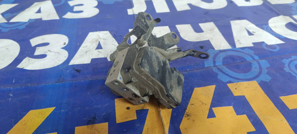 Блок ABS 4451052720 Toyota Vitz 2010 KSP90 1KRFE