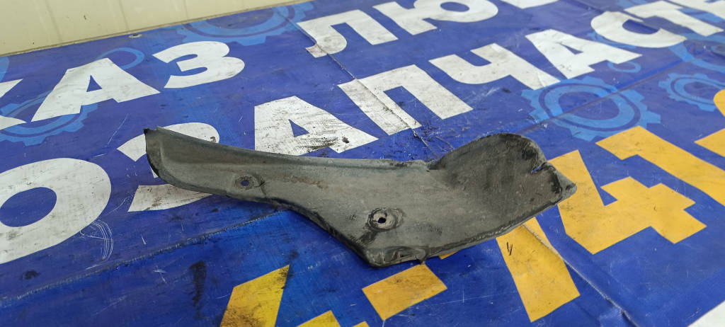 Подкрылок левый задний 5259252040 Toyota Platz 2000 SCP11 1SZFE