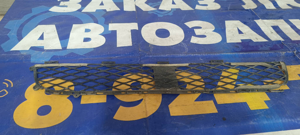 Решетка радиатора 5311252060 Toyota Vitz 2004 SCP10 2NZFE