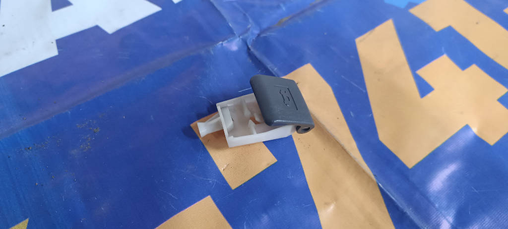 Ручка открывания капота 5360152010B6 Toyota Prius 2009 NHW20 1NZFXE