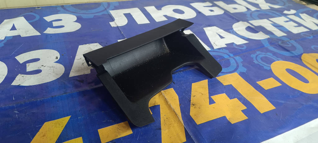 Бардачок под рулем Toyota Vitz 2010 KSP90 1KRFE