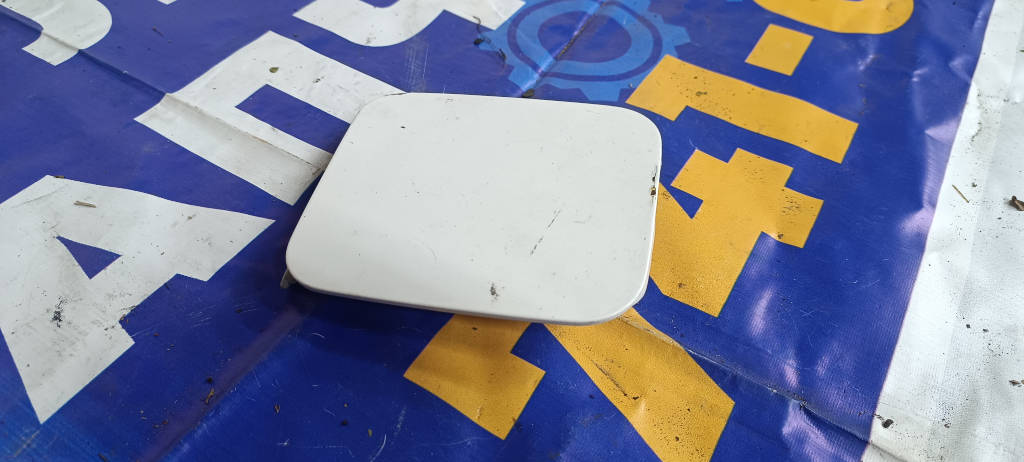 Лючок топливного бака 7735047020 Toyota Prius 2009 NHW20 1NZFXE