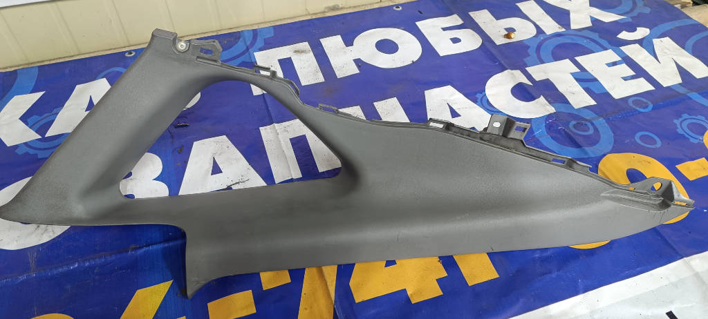 Накладка на стойку левая задняя 6248047020 Toyota Prius 2009 NHW20 1NZFXE