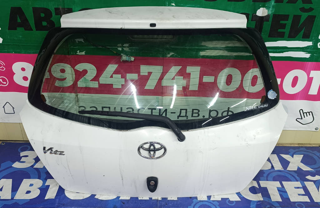 Дверь багажника Toyota Vitz 2010 KSP90 1KRFE