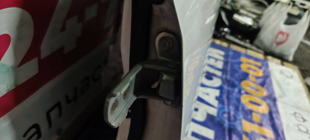 Крепление двери левая передняя Toyota Prius 2009 NHW20 1NZFXE