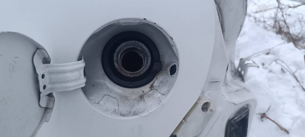 Горловина топливного бака 7720152211 Toyota Vitz 2010 KSP90 1KRFE