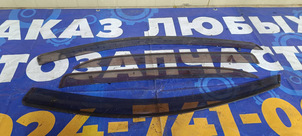 Ветровик Toyota Carina 1997 AT211 7AFE