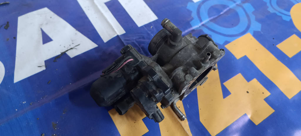 Заслонка дроссельная 8945230150 Toyota Prius 2009 NHW20 1NZFXE