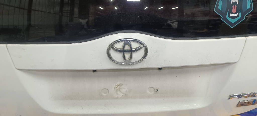 Планка багажника Toyota Prius 2009 NHW20 1NZFXE