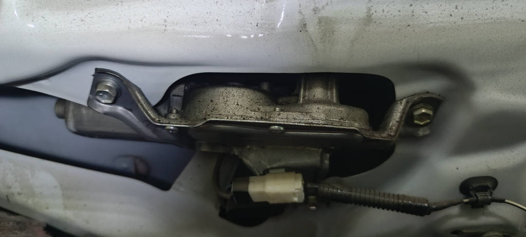 Моторчик заднего дворника 8513052170 Toyota Vitz 2010 KSP90 1KRFE