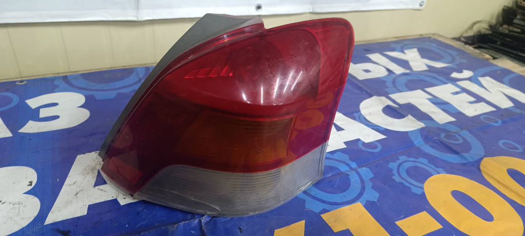 Стоп-сигнал правый 52187 Toyota Vitz 2010 KSP90 1KRFE