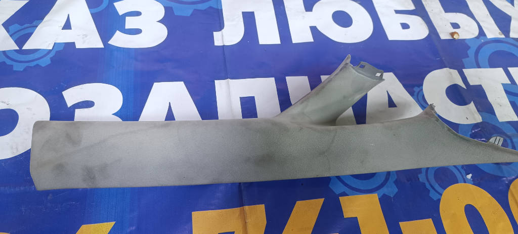 Накладка на стойку правая передняя 62210-47040 Toyota Prius 2009 NHW20 1NZFXE