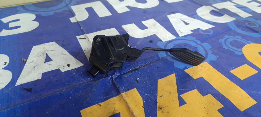 Педаль газа 7811052010 Toyota Vitz 2010 KSP90 1KRFE