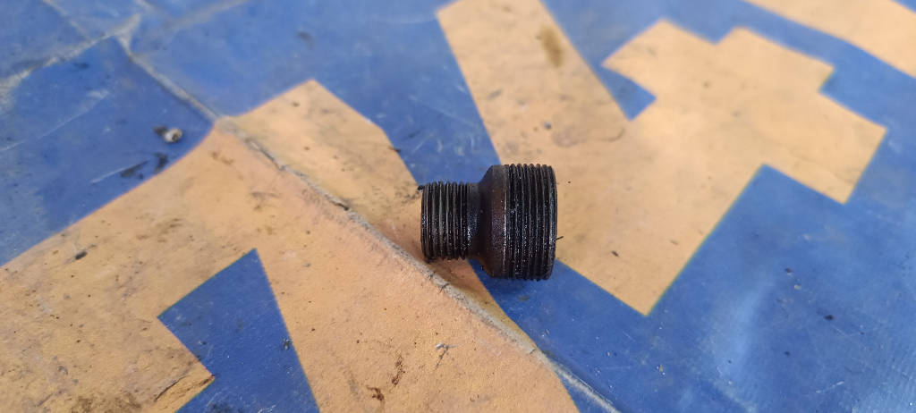 Крепление масляного фильтра 9090404002 Toyota Wish 2003 ZNE14 1ZZFE