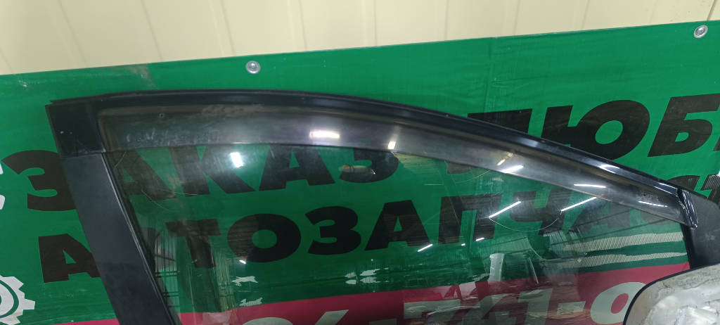Ветровик справа спереди Toyota Prius 2009 NHW20 1NZFXE