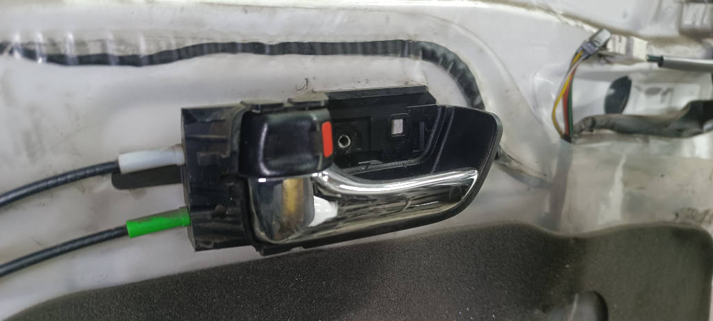 Ручка двери внутренняя левая и правая передняя и задняя Toyota Prius 2009 NHW20 1NZFXE