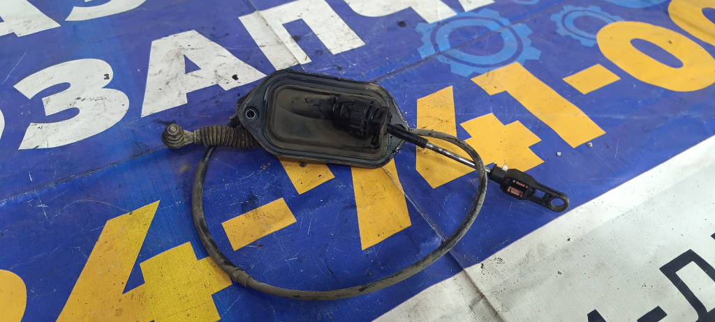 Тросик переключения автомата 3382052450 Toyota Vitz 2010 KSP90 1KRFE