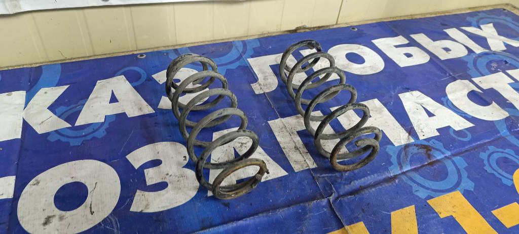 Пружина подвески задняя Toyota Platz 2000 SCP11 1SZFE
