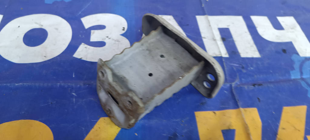 Жесткость бампера левая 570140D010 Toyota Vitz 2010 KSP90 1KRFE