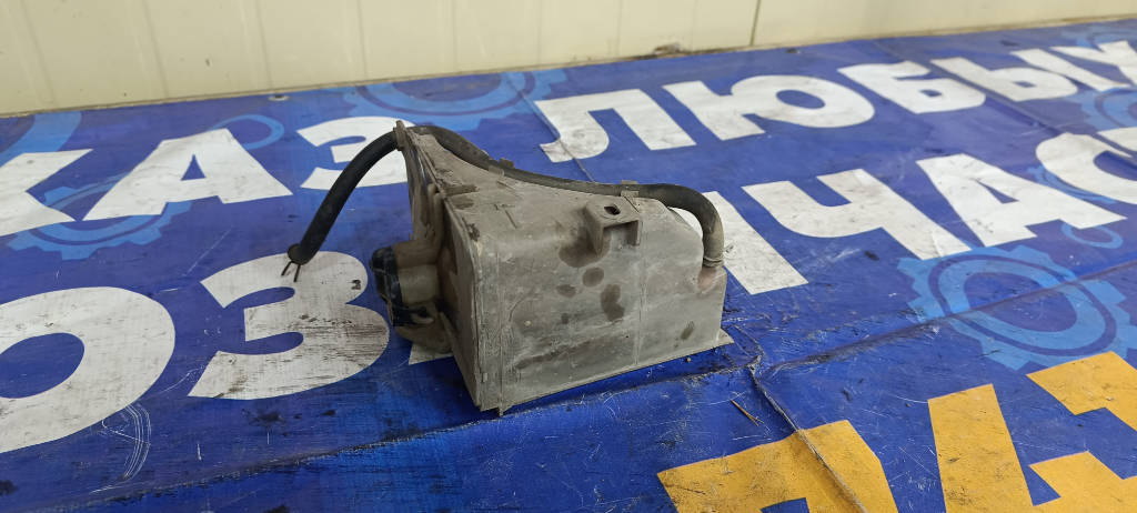 Расширительный бачок Toyota Platz 2000 SCP11 1SZFE