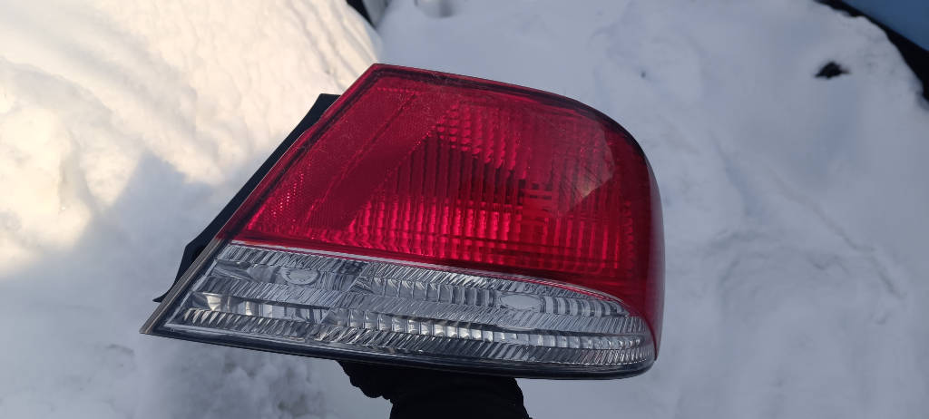 Стоп-сигнал правый MR971486 Mitsubishi Lancer Cedia 2002 CS2A 4G15