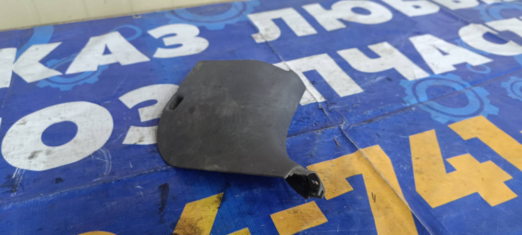 Накладка на порог правый передний 6211152020 Toyota Platz 2000 SCP11 1SZFE