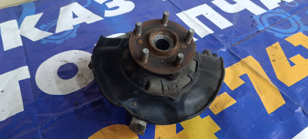 Ступица правая передняя 4351047010 Toyota Prius 2009 NHW20 1NZFXE