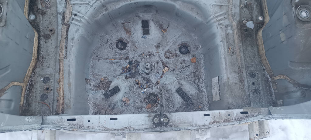 Ванна железная (тазик) Toyota Vitz 2010 KSP90 1KRFE