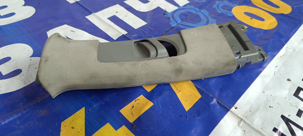Накладка на стойку левая 7302433010 Toyota Prius 2009 NHW20 1NZFXE