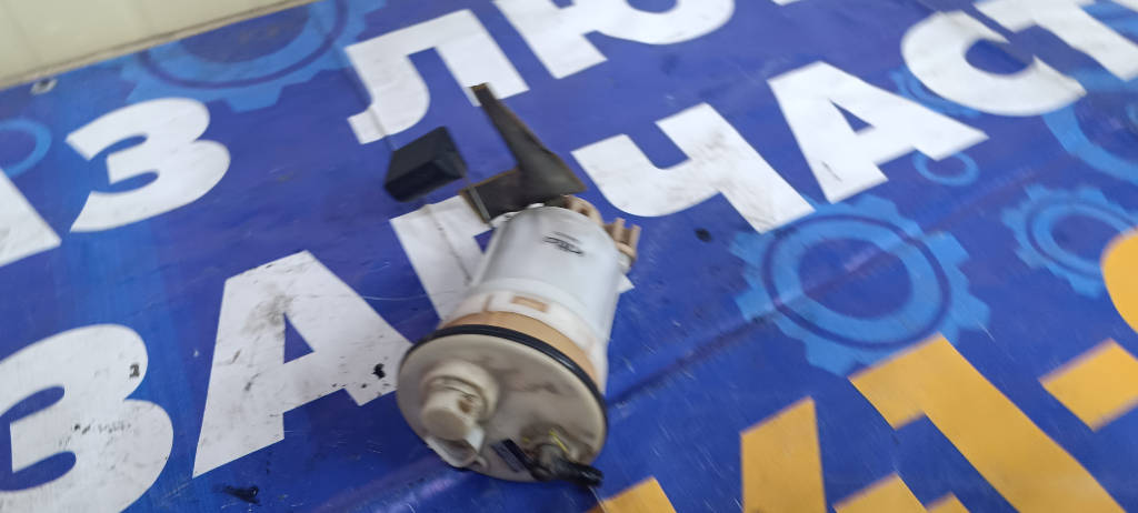 Насос топливный 7702012520 Toyota Corolla 2005 NZE121 1NZFE