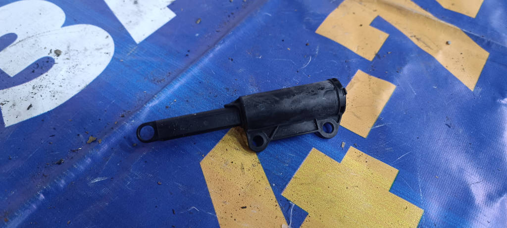 Демпфер бардачка 5505412010 Toyota Prius 2009 NHW20 1NZFXE