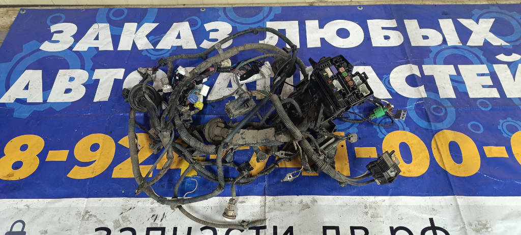 Проводка подкапотная Toyota Vitz 2010 KSP90 1KRFE