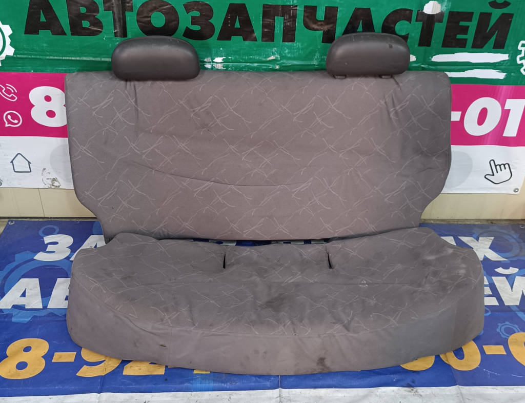 Сиденье заднее Toyota Platz 2000 SCP11 1SZFE