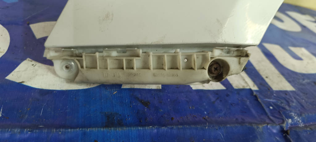 Крепление бампера левое переднее 5253652050 Toyota Vitz 2010 KSP90 1KRFE