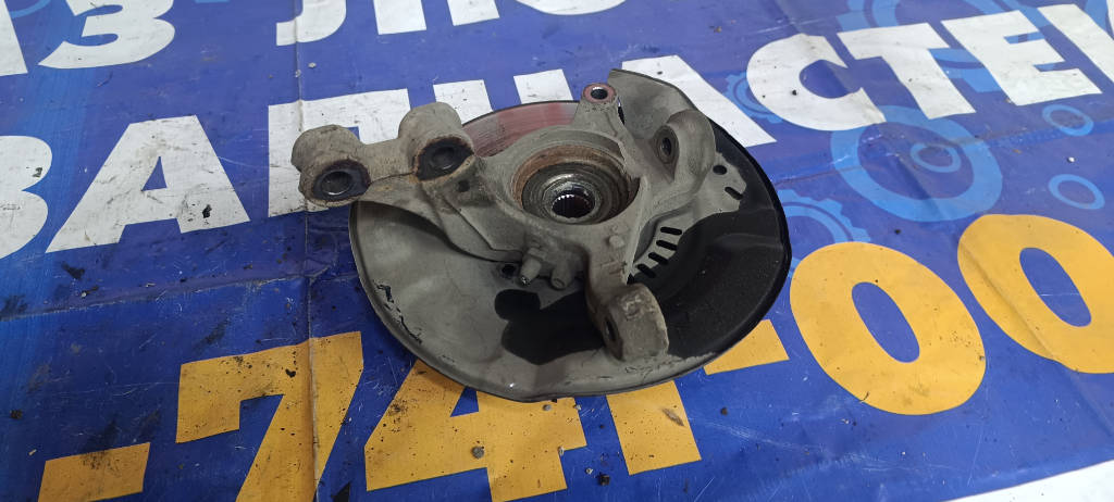 Ступица левая передняя Toyota Vitz 2010 KSP90 1KRFE