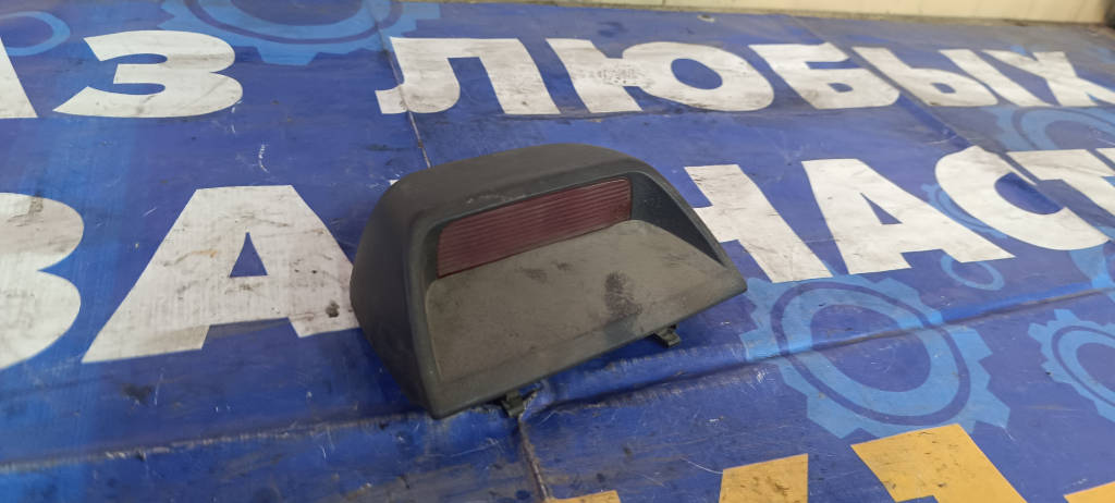 Стоп-сигнал дополнительный Toyota Platz 2000 SCP11 1SZFE