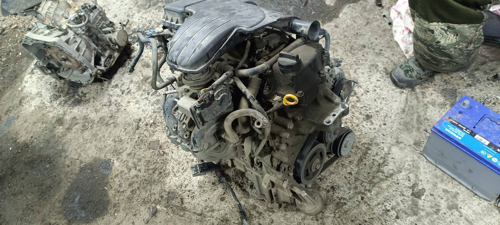 Двигатель 1900040151 Toyota Vitz 2010 KSP90 1KRFE