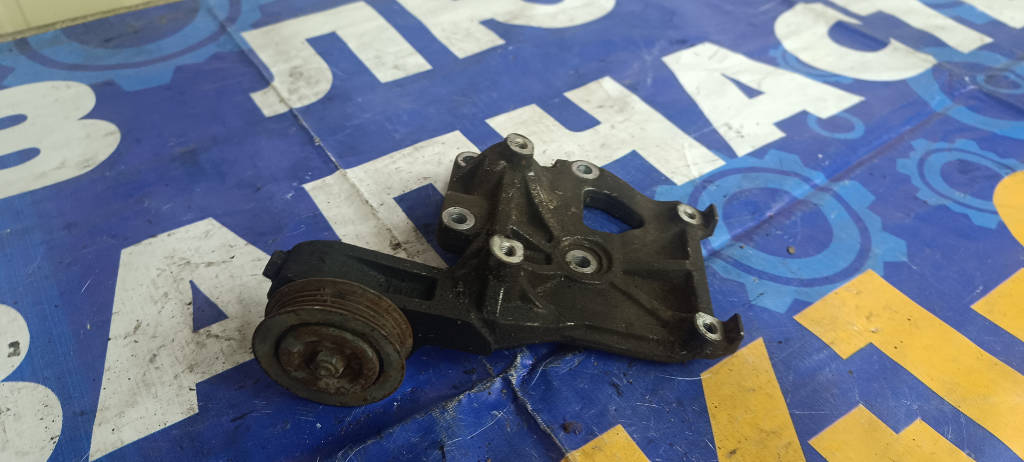 Натяжитель ремня кондиционера 8844020160 Toyota Corona 1995 AT190 4AFE