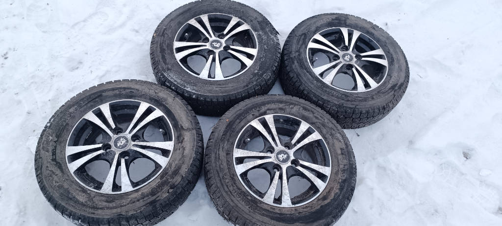 Комплект литья с зимней резиной 175/70R13