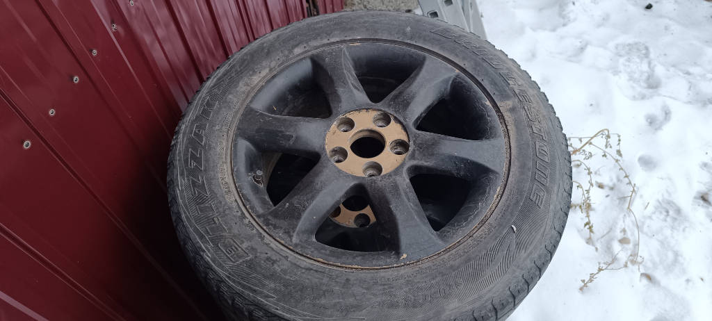 Комплект дисков на зимней резине 225/65R17 5x114.3